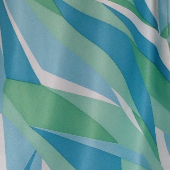 Nike Dri-Fit Womens' Athletic Tank Top, Sz. S. - Picture 3 of 8